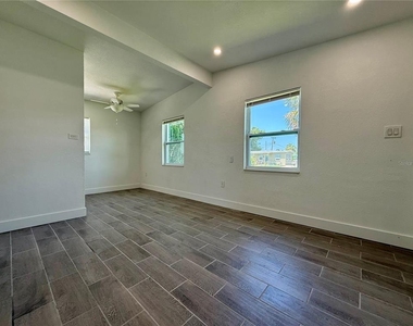 3460 Normandy Drive - Photo Thumbnail 8