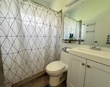 3460 Normandy Drive - Photo Thumbnail 12
