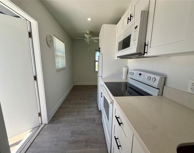 3460 Normandy Drive - Photo Thumbnail 19