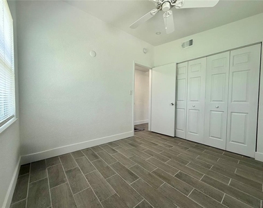 3460 Normandy Drive - Photo Thumbnail 15