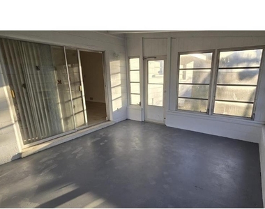 1634 Banyan Drive - Photo Thumbnail 10