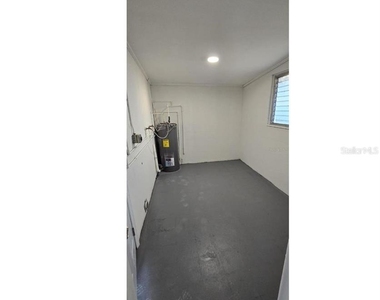 1634 Banyan Drive - Photo Thumbnail 11