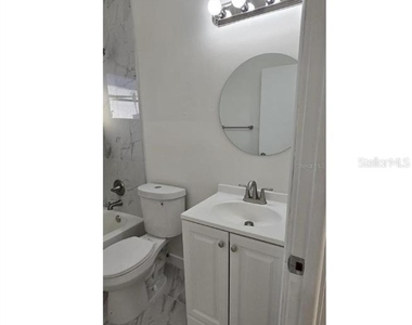 1634 Banyan Drive - Photo Thumbnail 5