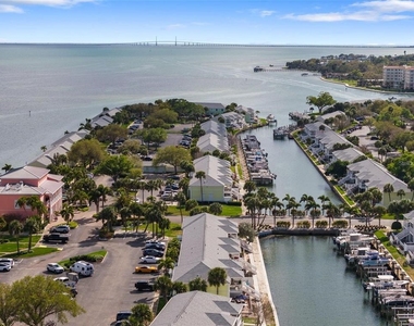 5174 Beach Drive Se - Photo Thumbnail 63