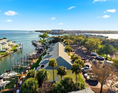 5174 Beach Drive Se - Photo Thumbnail 45