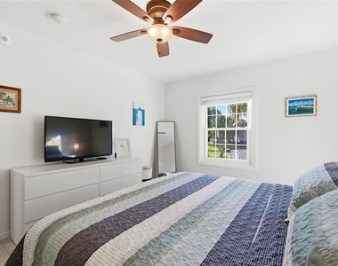 5174 Beach Drive Se - Photo Thumbnail 19
