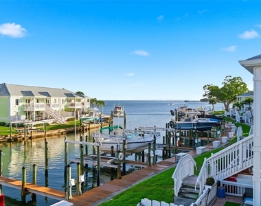5174 Beach Drive Se - Photo Thumbnail 36
