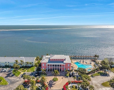5174 Beach Drive Se - Photo Thumbnail 52
