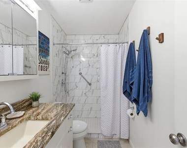 5174 Beach Drive Se - Photo Thumbnail 17
