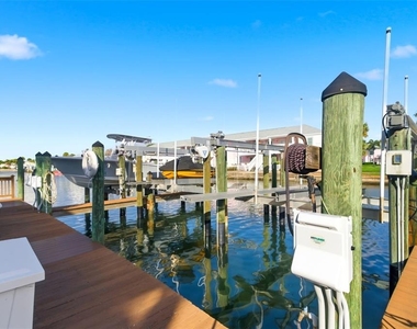 5174 Beach Drive Se - Photo Thumbnail 33