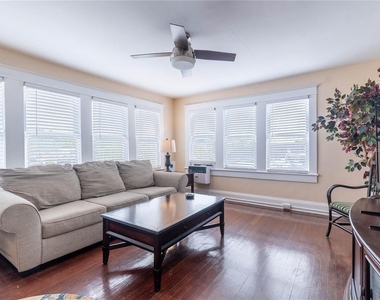 103 E Mohawk Avenue - Photo Thumbnail 6