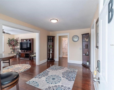 103 E Mohawk Avenue - Photo Thumbnail 1