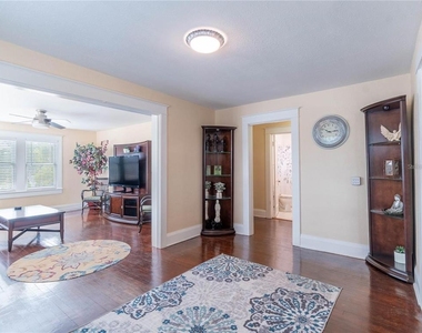 103 E Mohawk Avenue - Photo Thumbnail 2
