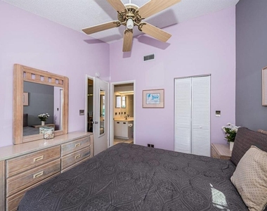 6151 Bahia Del Mar Boulevard - Photo Thumbnail 7