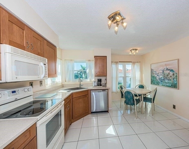 6151 Bahia Del Mar Boulevard - Photo Thumbnail 2