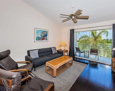 6151 Bahia Del Mar Boulevard - Photo Thumbnail 10
