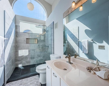 6151 Bahia Del Mar Boulevard - Photo Thumbnail 15