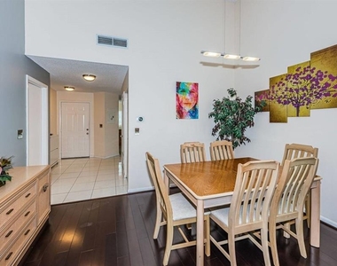 6151 Bahia Del Mar Boulevard - Photo Thumbnail 4