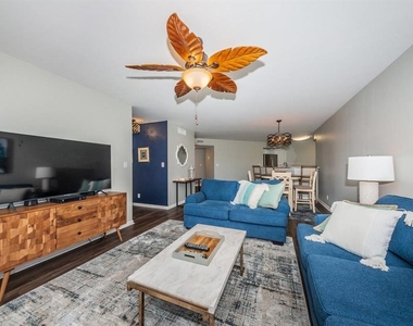 6151 Bahia Del Mar Boulevard - Photo Thumbnail 7