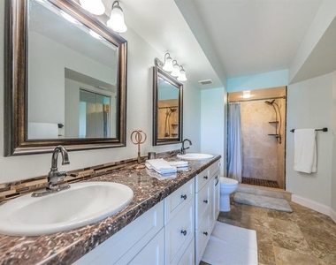6151 Bahia Del Mar Boulevard - Photo Thumbnail 10
