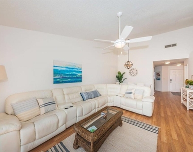 6059 Bahia Del Mar Boulevard - Photo Thumbnail 9