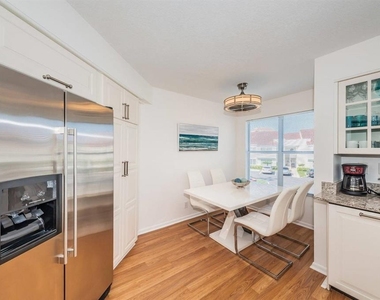 6059 Bahia Del Mar Boulevard - Photo Thumbnail 3