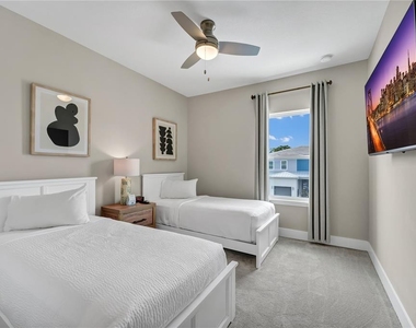 7833 Spectrum Drive - Photo Thumbnail 39