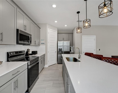 7833 Spectrum Drive - Photo Thumbnail 30
