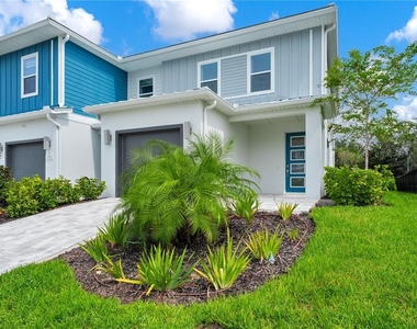 7833 Spectrum Drive - Photo Thumbnail 48