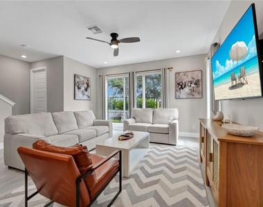 7833 Spectrum Drive - Photo Thumbnail 20