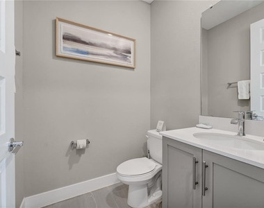 7833 Spectrum Drive - Photo Thumbnail 36