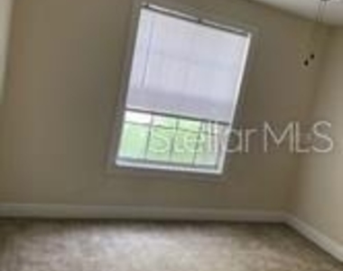 1948 Lake Atriums Circle - Photo Thumbnail 19