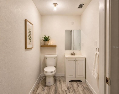 301 Clark Street - Photo Thumbnail 6