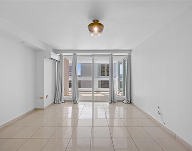 576 Ave. Arterial B, Coliseum Tower - Photo Thumbnail 14