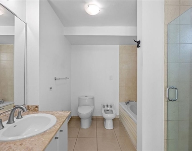 576 Ave. Arterial B, Coliseum Tower - Photo Thumbnail 17