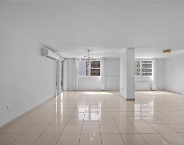 576 Ave. Arterial B, Coliseum Tower - Photo Thumbnail 2