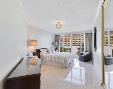 800 Ashford Avenue - Photo Thumbnail 17