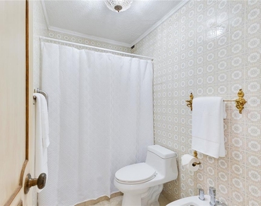 800 Ashford Avenue - Photo Thumbnail 21