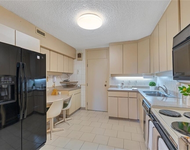 800 Ashford Avenue - Photo Thumbnail 15