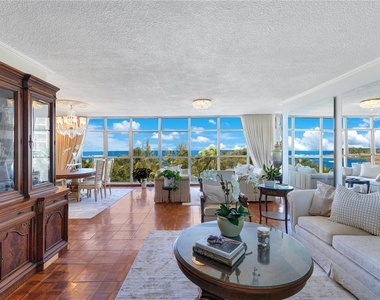 800 Ashford Avenue - Photo Thumbnail 10