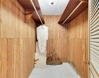 800 Ashford Avenue - Photo Thumbnail 22