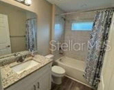 226 Oak Circle - Photo Thumbnail 12