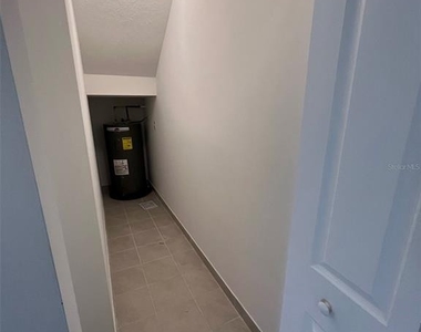 5525 Agostino Way - Photo Thumbnail 16