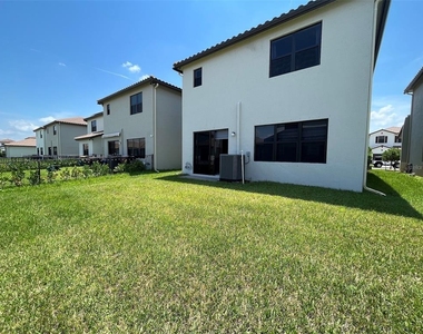 5525 Agostino Way - Photo Thumbnail 43