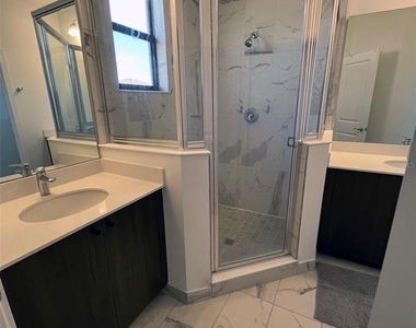 5525 Agostino Way - Photo Thumbnail 29