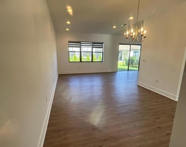 5525 Agostino Way - Photo Thumbnail 2