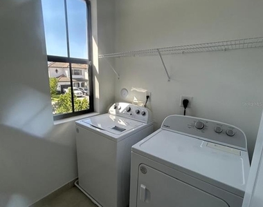 5525 Agostino Way - Photo Thumbnail 36