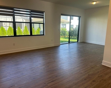 5525 Agostino Way - Photo Thumbnail 6