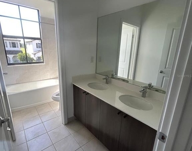 5525 Agostino Way - Photo Thumbnail 23