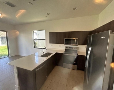 5525 Agostino Way - Photo Thumbnail 7